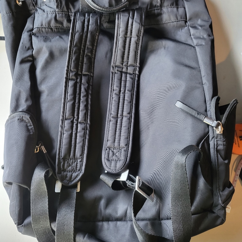Backpack - Picture 5 of 6